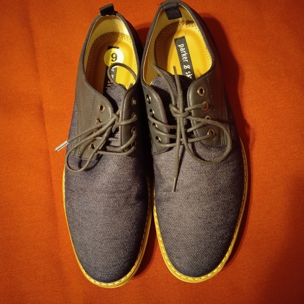 Shoes - Picture 2 of 5